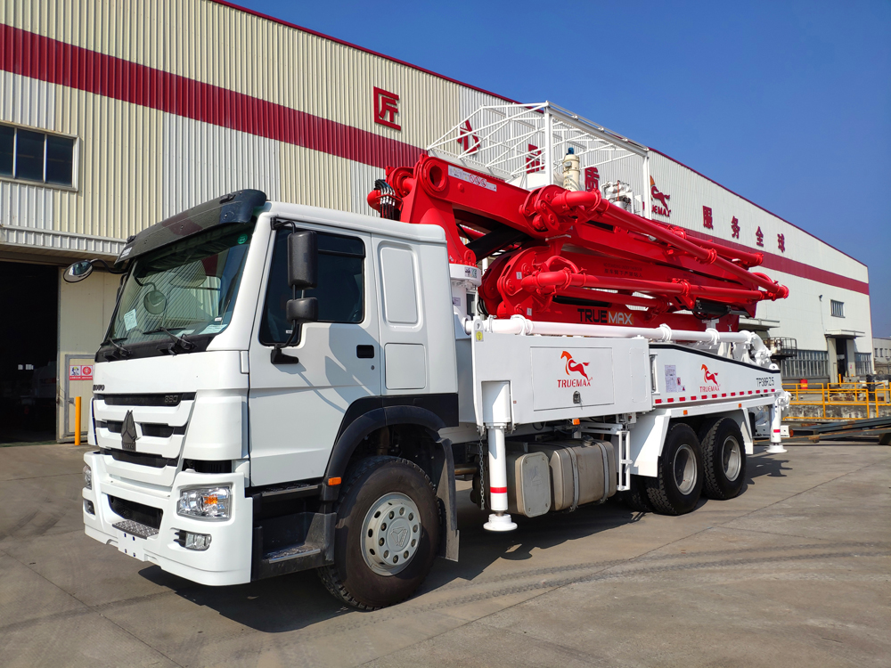 concrete pump truck